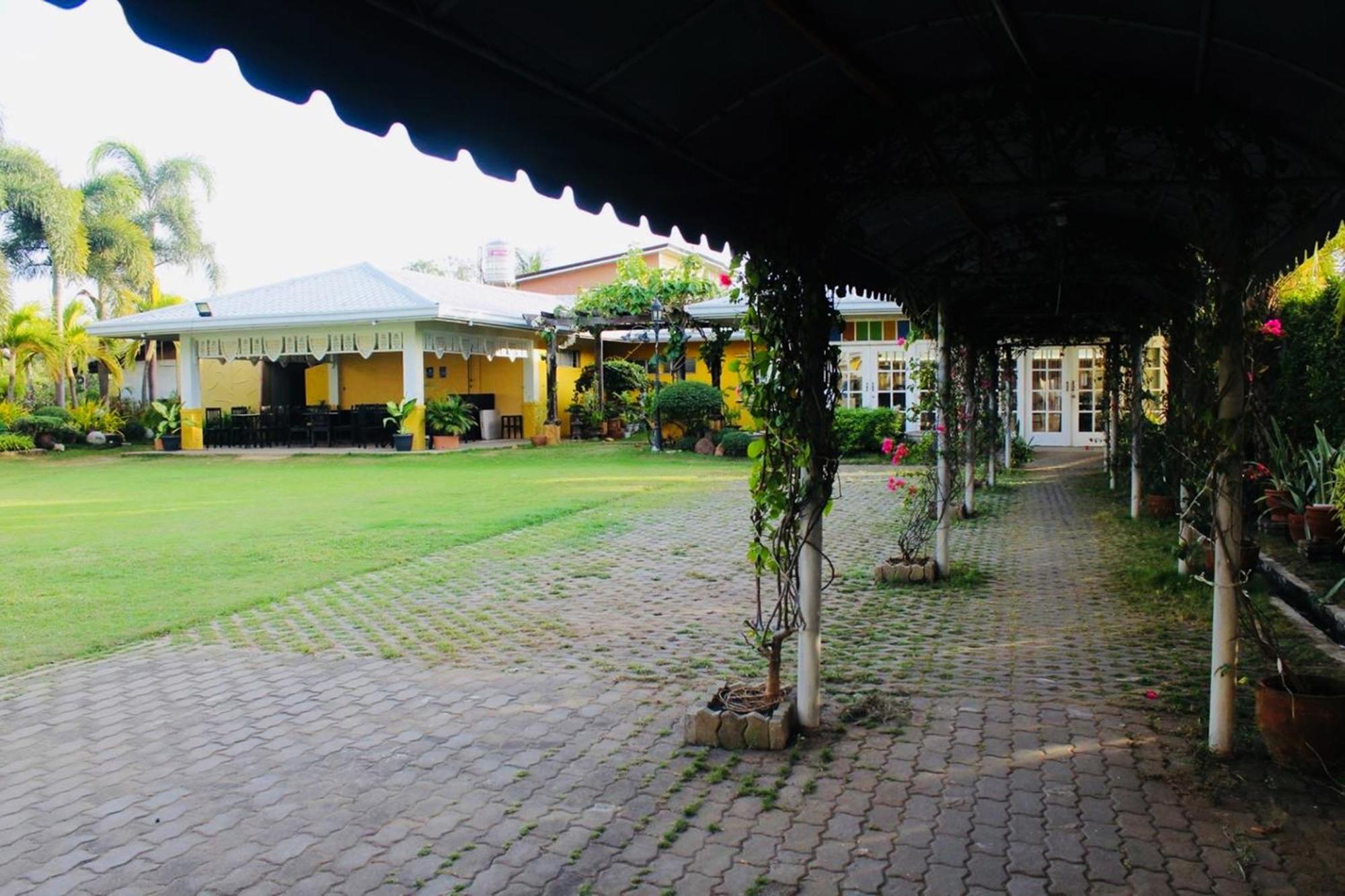 Fiesta Garden Hotel Vigan Exterior photo